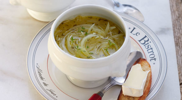 Pariser Zwiebelsuppe mit Président Carré Gourmet - President